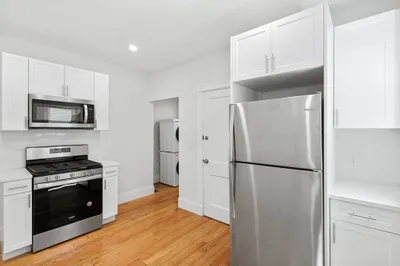 68 Bakersfield Street #3