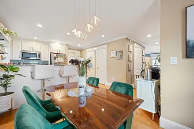 8 Mohawk St #1