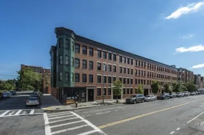 51 Chelsea Street #2 1