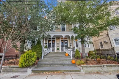 48 Beacon St #3