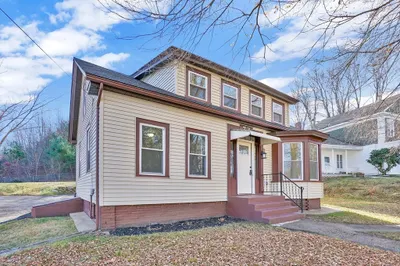 73 Maple St 1