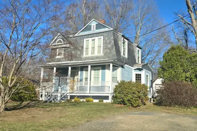 179 Main St