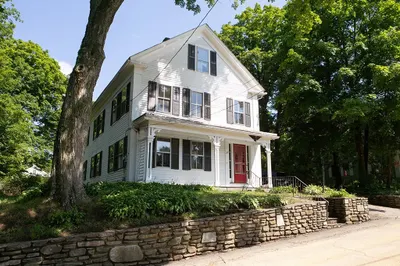 122 Pleasant Street 1