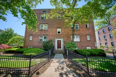 31 Alton Pl #6