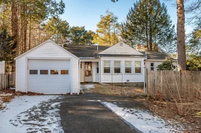 22-24 Edgemoor Ave 1