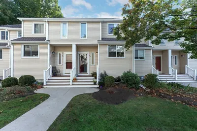 89 Gaslight Ln #89 1