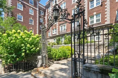 3 Arlington St #54