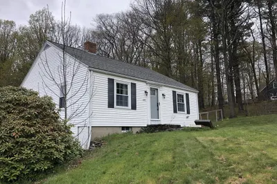 132 Main St 1
