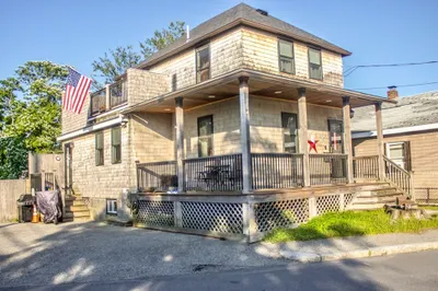 17 Manet Ave