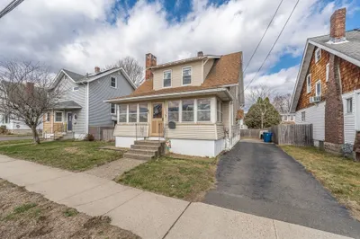 112 Southworth St 1