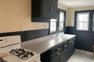 108 Elmwood Ave #2