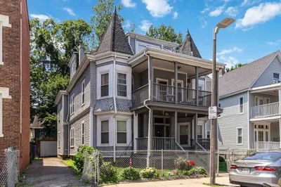 38 Waumbeck St