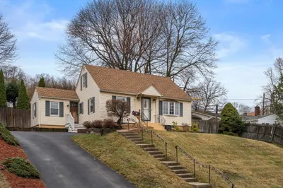 40 Colby Ave 1