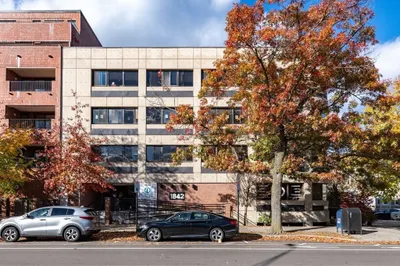 1842 Beacon St #202 1