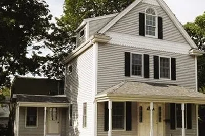 8 Myrtle Ave