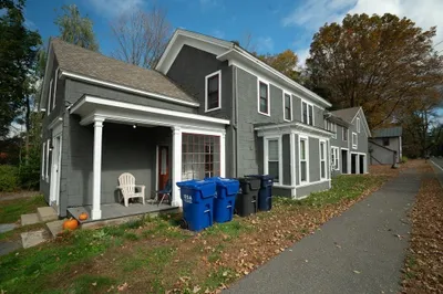 10 Pine St