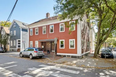 152 Spring St