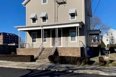 606 Prospect St 1