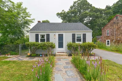 4 Alice Ave 1