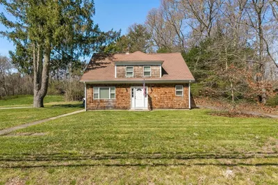 97 Middleboro Rd 1