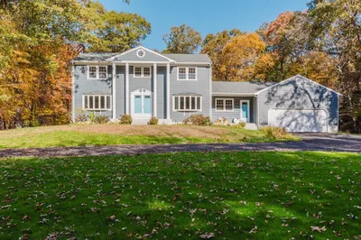 25 Hiawatha Drive