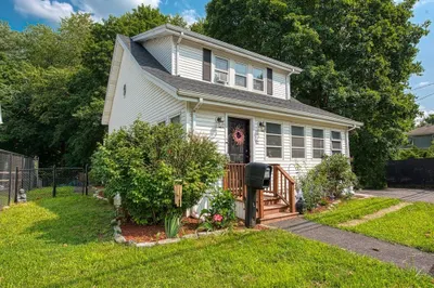 42 Ingell St