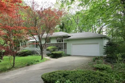 178 Beethoven Ave #- 1