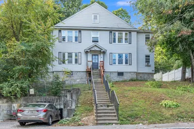 15 Circuit Ave, East Ave