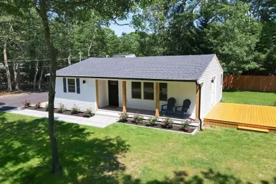 47 Forest Dr