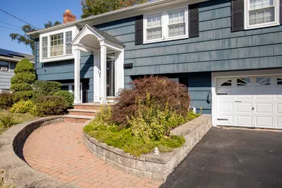 23 Ames Rd 1