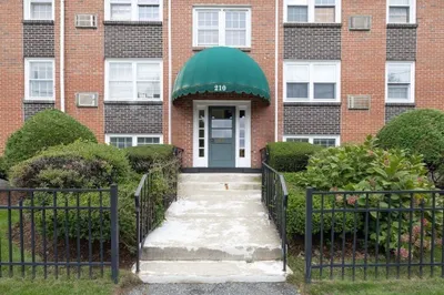 210 Hillside Ave #32 1