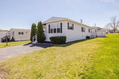 103 Peter Street 1