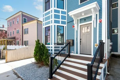 71 Mozart St #1