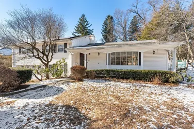 477 Salisbury St 1