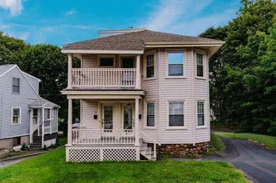 58 Lamoille Ave #2 1