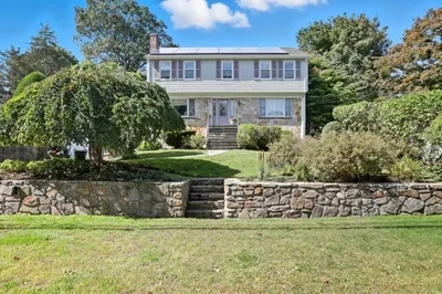 24 Angelica Dr 1