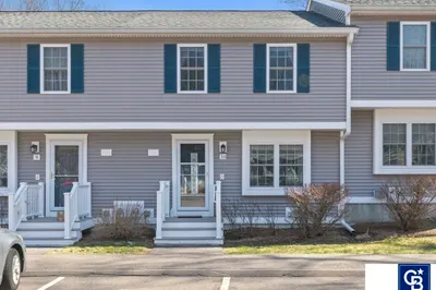 10 Benjamin Landing Ln #10 1