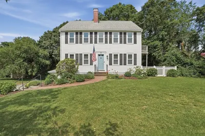 16 Scott Dr 1