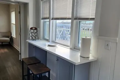 5 Blaine Ave #2