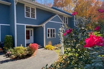 11 Laurelwood Drive #11 1