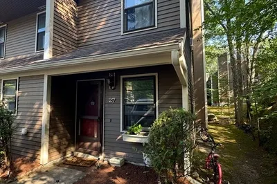 27 Mallard Dr #27