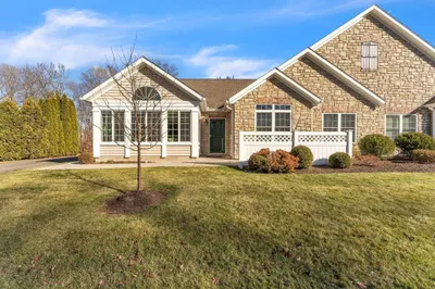 100 Stonybrook Way #100 1