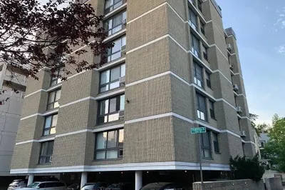 45 Trowbridge St #5B