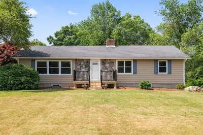 246 W Main St 1