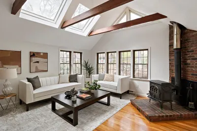 26 Aerial Street 1