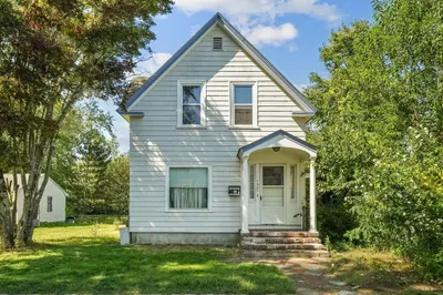 105 Lauriat St 1