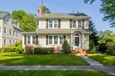 33 Highland St 1