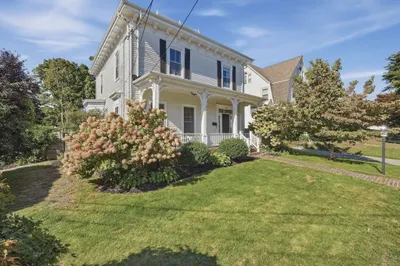 137 Grand View Ave 1