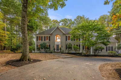 135 Greystone Ln 1