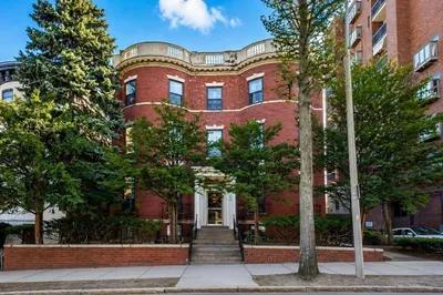 1253 Beacon Street #C3 1